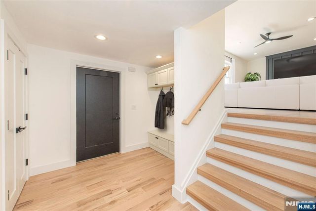 24 Shrewsbury Drive, Livingston, NJ 07039