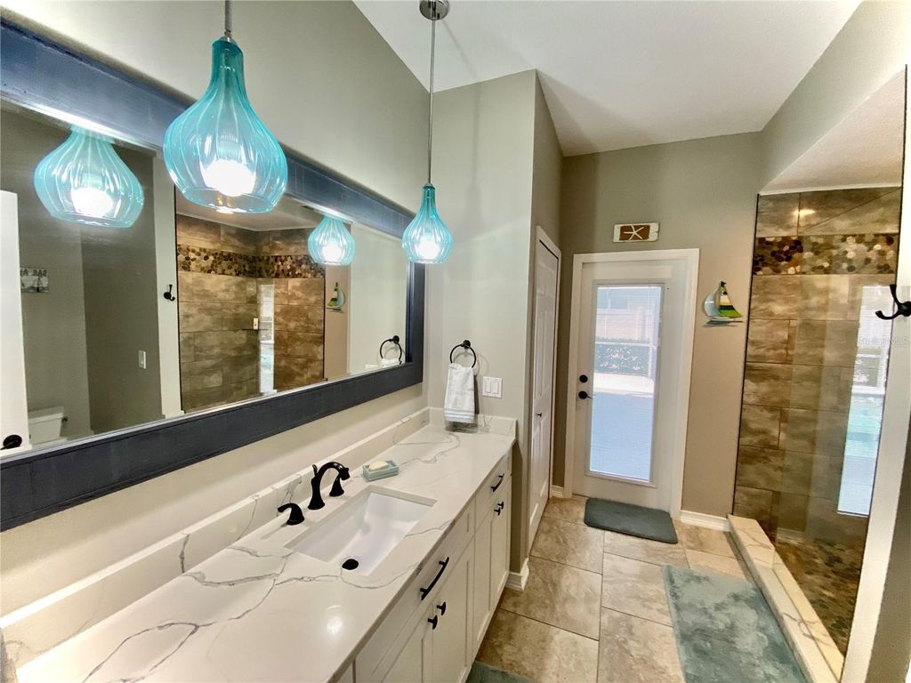 Image 35 of property listing at 1520 91ST COURT NW, Bradenton, FL 34209