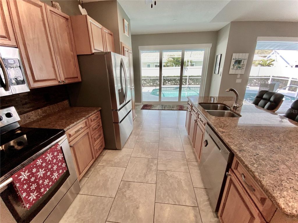 Image 9 of property listing at 1520 91ST COURT NW, Bradenton, FL 34209
