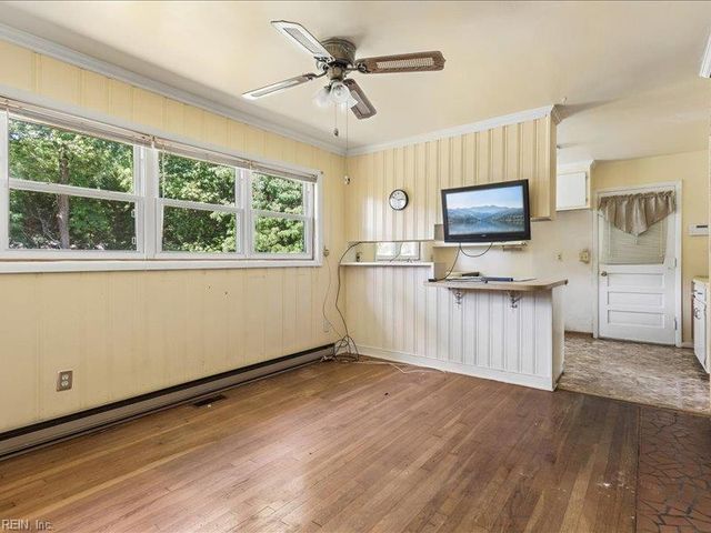 122 Stanley DR, Williamsburg, VA 23185