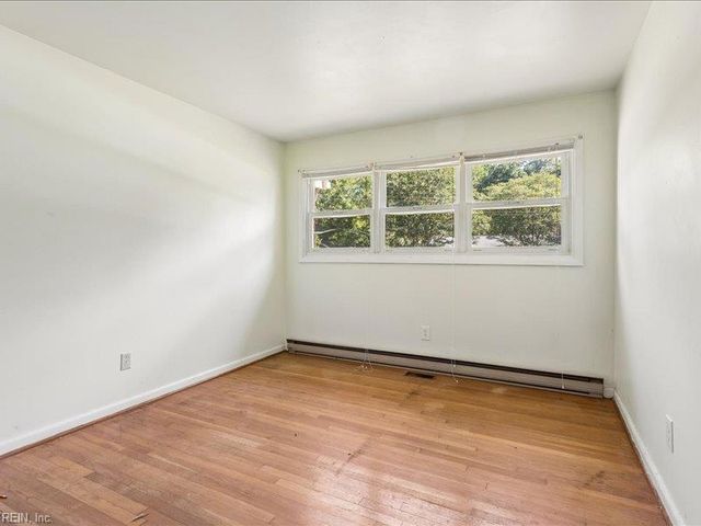 122 Stanley DR, Williamsburg, VA 23185