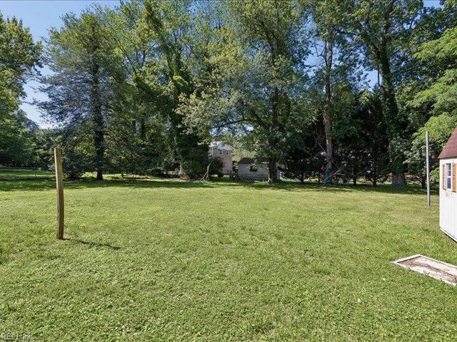 122 Stanley DR, Williamsburg, VA 23185