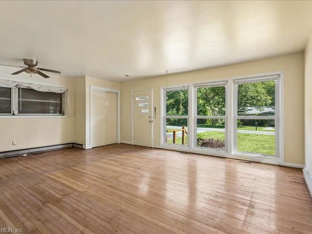 122 Stanley DR, Williamsburg, VA 23185