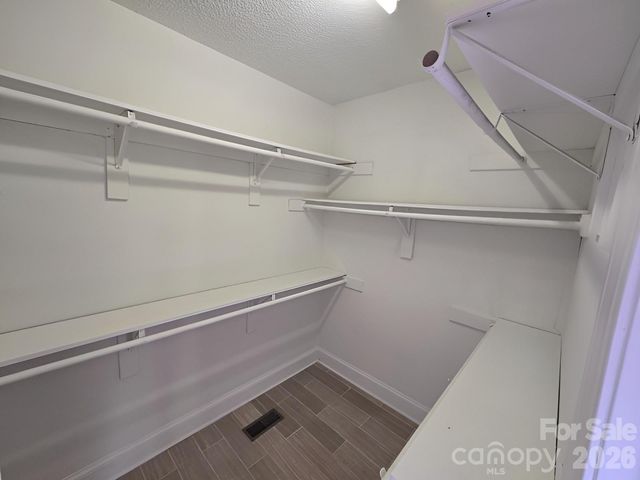 9011 Coleshire Court, Charlotte, NC 28269