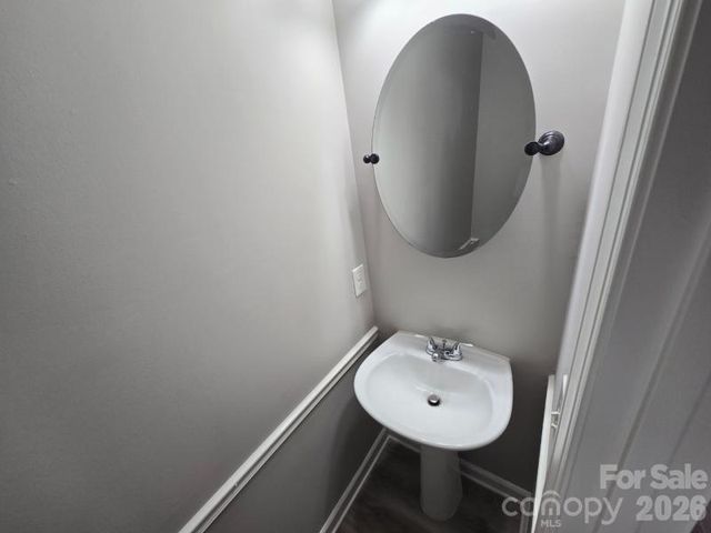 9011 Coleshire Court, Charlotte, NC 28269