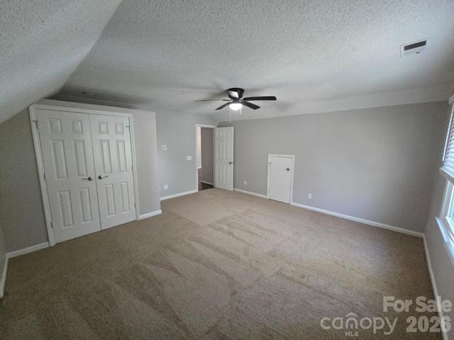 9011 Coleshire Court, Charlotte, NC 28269