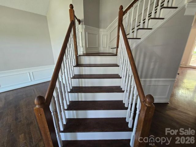 9011 Coleshire Court, Charlotte, NC 28269