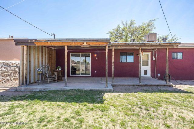 1837 Defiance Road, Las Cruces, NM 88001