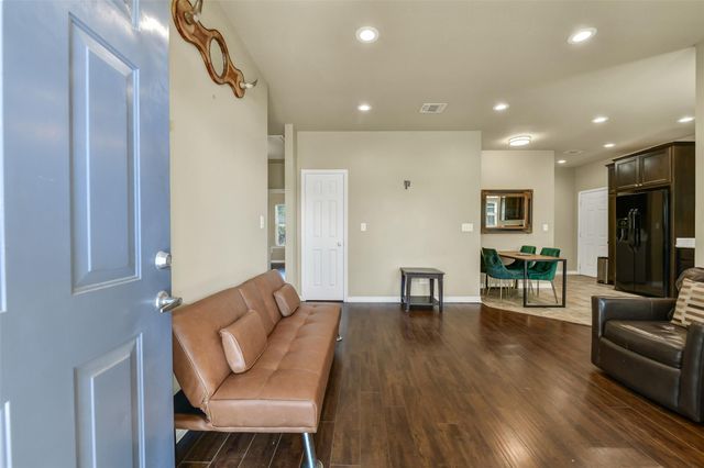 4733 Clay Street, Houston, TX 77023