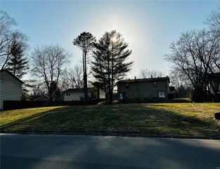3313 Denvershire Drive, Belleville, IL 62221