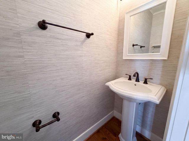 11301 WILLOWDALE DR, Germantown, MD 20876