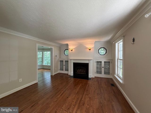 11301 WILLOWDALE DR, Germantown, MD 20876
