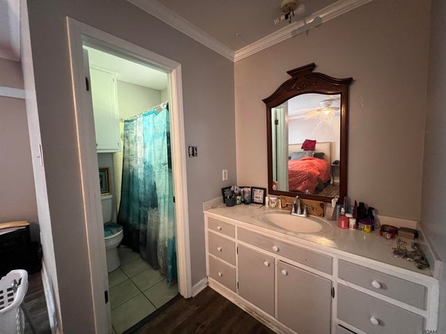 9915 Hawthorne Dr, Baton Rouge, LA 70809