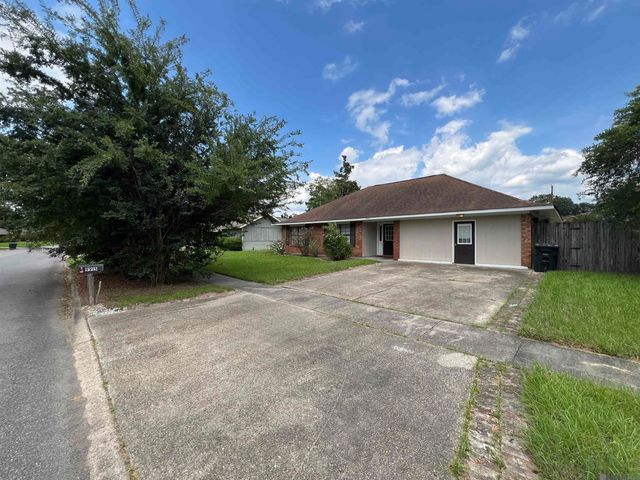 9915 Hawthorne Dr, Baton Rouge, LA 70809