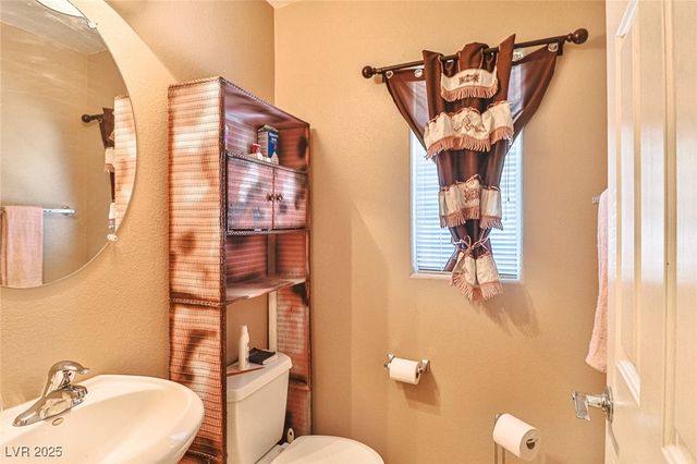 9068 Alluring Avenue, Las Vegas, NV 89149