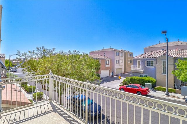 9068 Alluring Avenue, Las Vegas, NV 89149