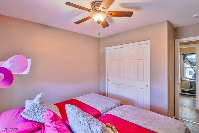 9068 Alluring Avenue, Las Vegas, NV 89149