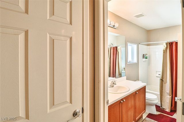 9068 Alluring Avenue, Las Vegas, NV 89149