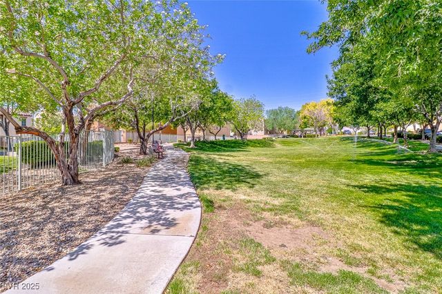 9068 Alluring Avenue, Las Vegas, NV 89149