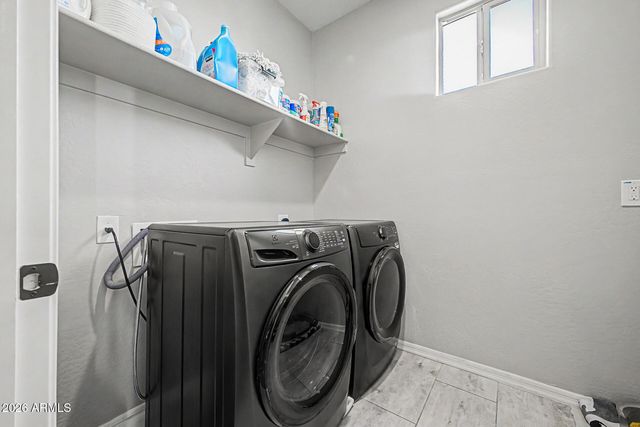 2214 S ANNIE Lane, Gilbert, AZ 85295