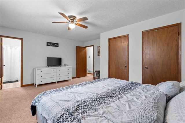 85 S Meadowcliff Cir, Carrollton, GA 30117