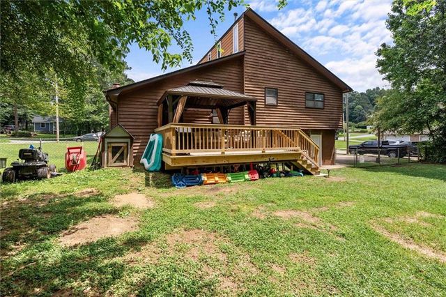 85 S Meadowcliff Cir, Carrollton, GA 30117