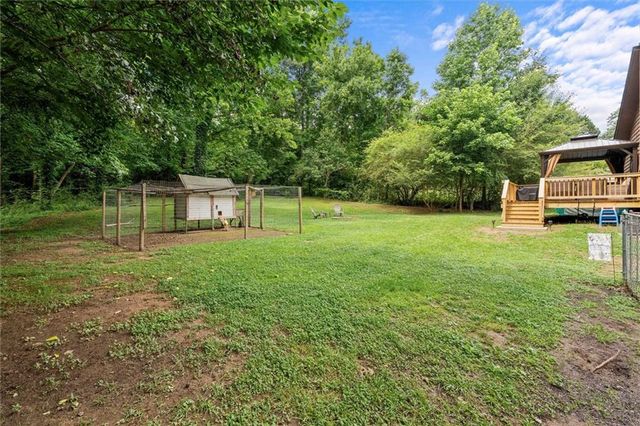 85 S Meadowcliff Cir, Carrollton, GA 30117