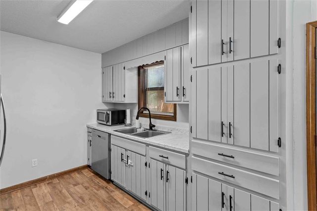 85 S Meadowcliff Cir, Carrollton, GA 30117