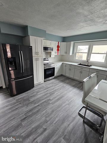 2015 SENSENY RD, Winchester, VA 22602