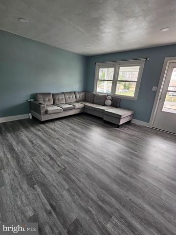 2015 SENSENY RD, Winchester, VA 22602