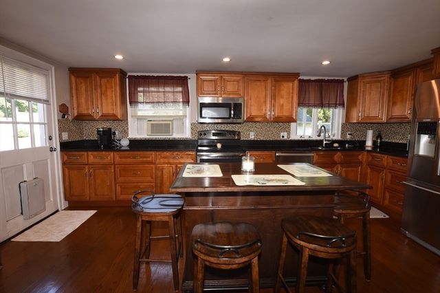 440 Summer, Rockland, MA 02370