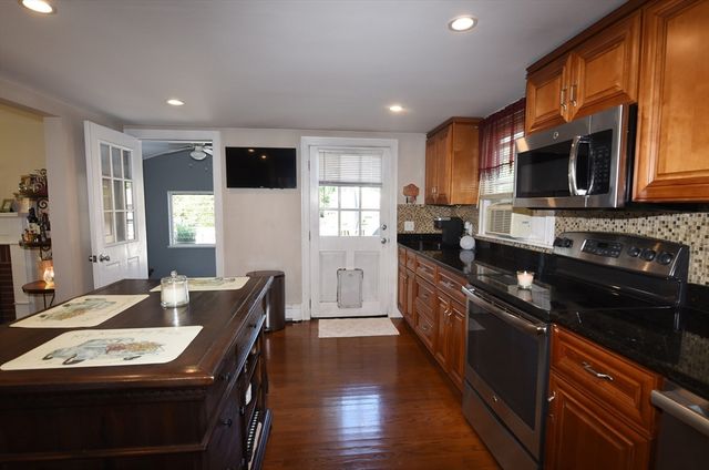 440 Summer, Rockland, MA 02370