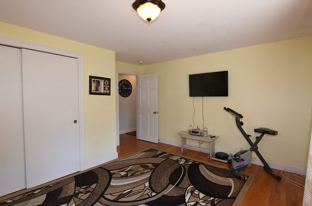 440 Summer, Rockland, MA 02370