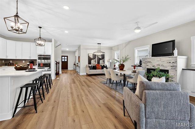 8711 Rosalie Avenue, Brentwood, MO 63144