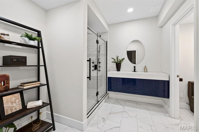 8711 Rosalie Avenue, Brentwood, MO 63144