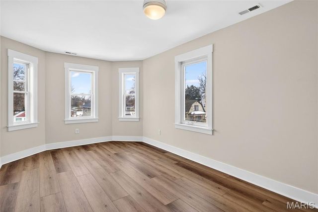 8711 Rosalie Avenue, Brentwood, MO 63144