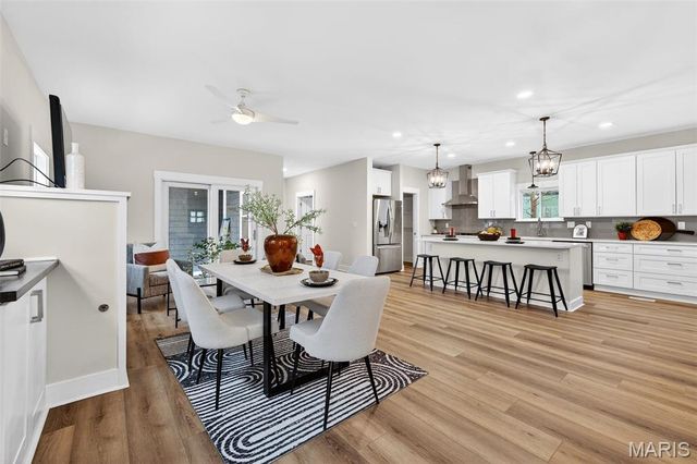 8711 Rosalie Avenue, Brentwood, MO 63144