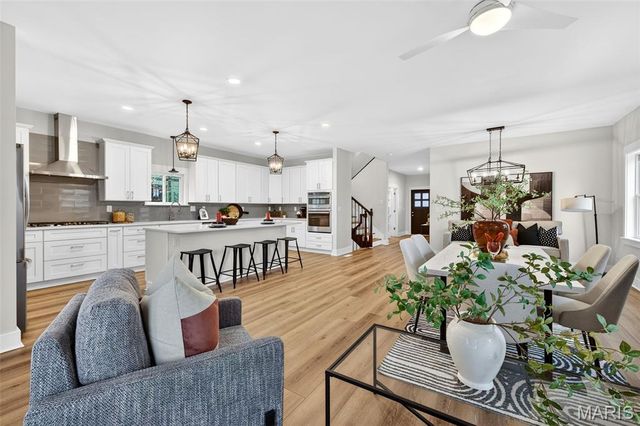 8711 Rosalie Avenue, Brentwood, MO 63144