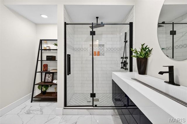 8711 Rosalie Avenue, Brentwood, MO 63144