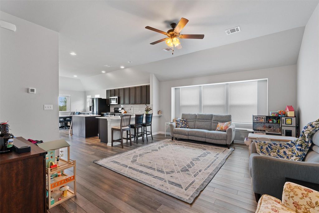 808 Wagon Spoke WAY, Liberty Hill, TX 78642