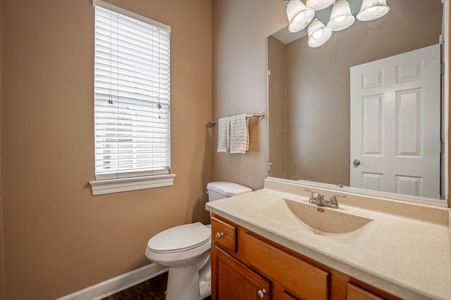 1823 Kings Gate Lane, Crystal Lake, IL 60014