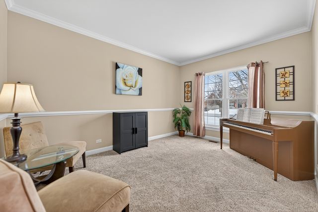 1823 Kings Gate Lane, Crystal Lake, IL 60014