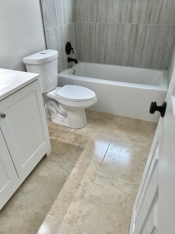 124 Stillwater Circle, Jupiter, FL 33458