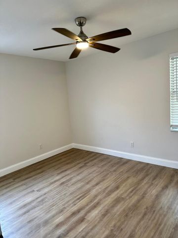 124 Stillwater Circle, Jupiter, FL 33458