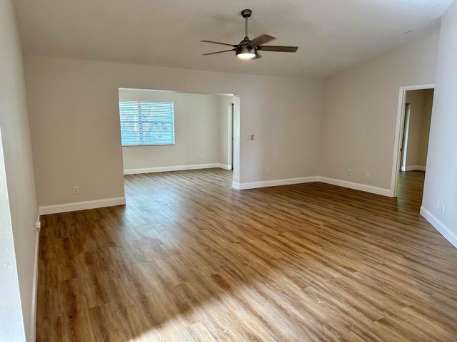 124 Stillwater Circle, Jupiter, FL 33458