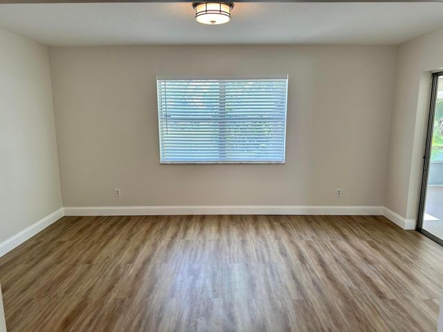 124 Stillwater Circle, Jupiter, FL 33458