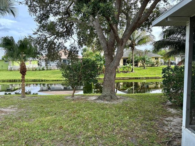 124 Stillwater Circle, Jupiter, FL 33458