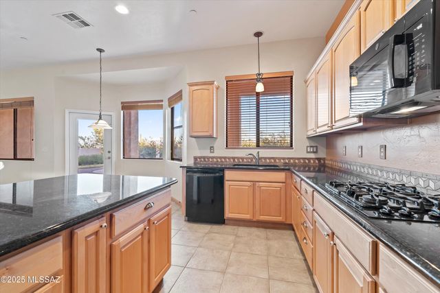 16567 S Saguaro View Lane, Vail, AZ 85641