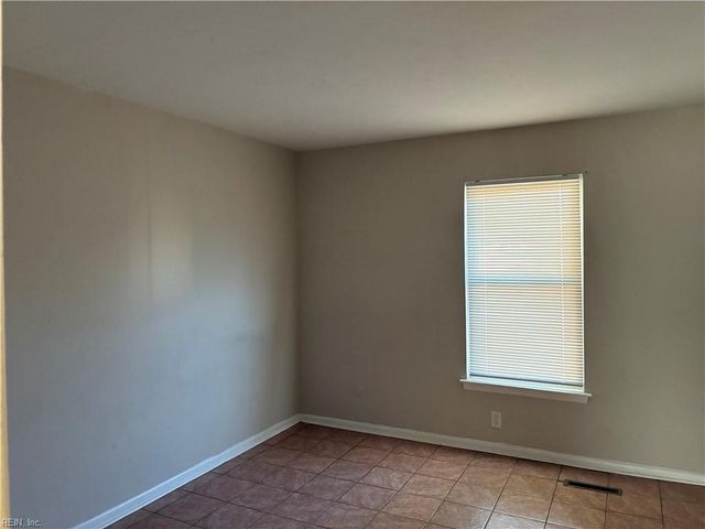 3860 Schooner TRL, Chesapeake, VA 23321