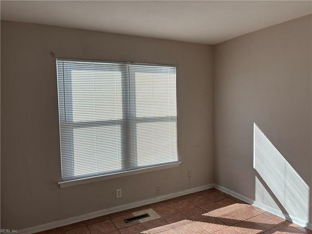 3860 Schooner TRL, Chesapeake, VA 23321